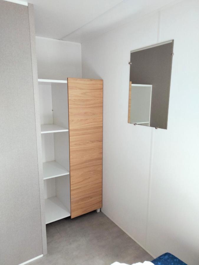 Bj Chalets - Robbengat 85 - Gezellige Chalet Op Vakantiepark Lauwersoog! Vroege Incheck! Met Airco! Bagian luar foto
