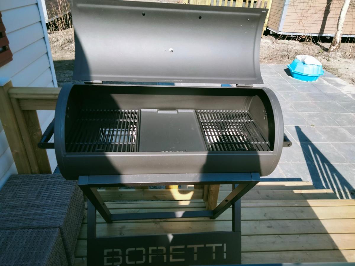 Bj Chalets - Robbengat 85 - Gezellige Chalet Op Vakantiepark Lauwersoog! Vroege Incheck! Met Airco! Bagian luar foto