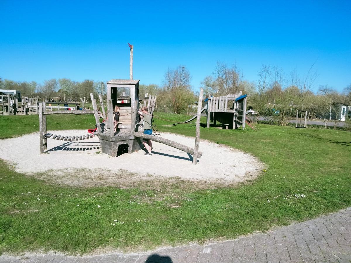 Bj Chalets - Robbengat 85 - Gezellige Chalet Op Vakantiepark Lauwersoog! Vroege Incheck! Met Airco! Bagian luar foto